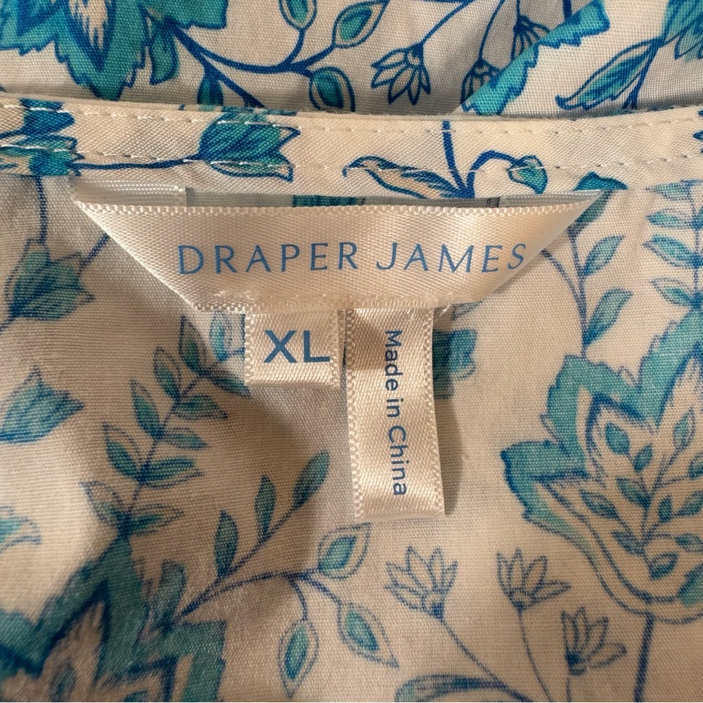 Draper James Women's XL Blue White Floral V‎ Neck Puff Sleeve Top Chic Dainty - Picture 4 of 7